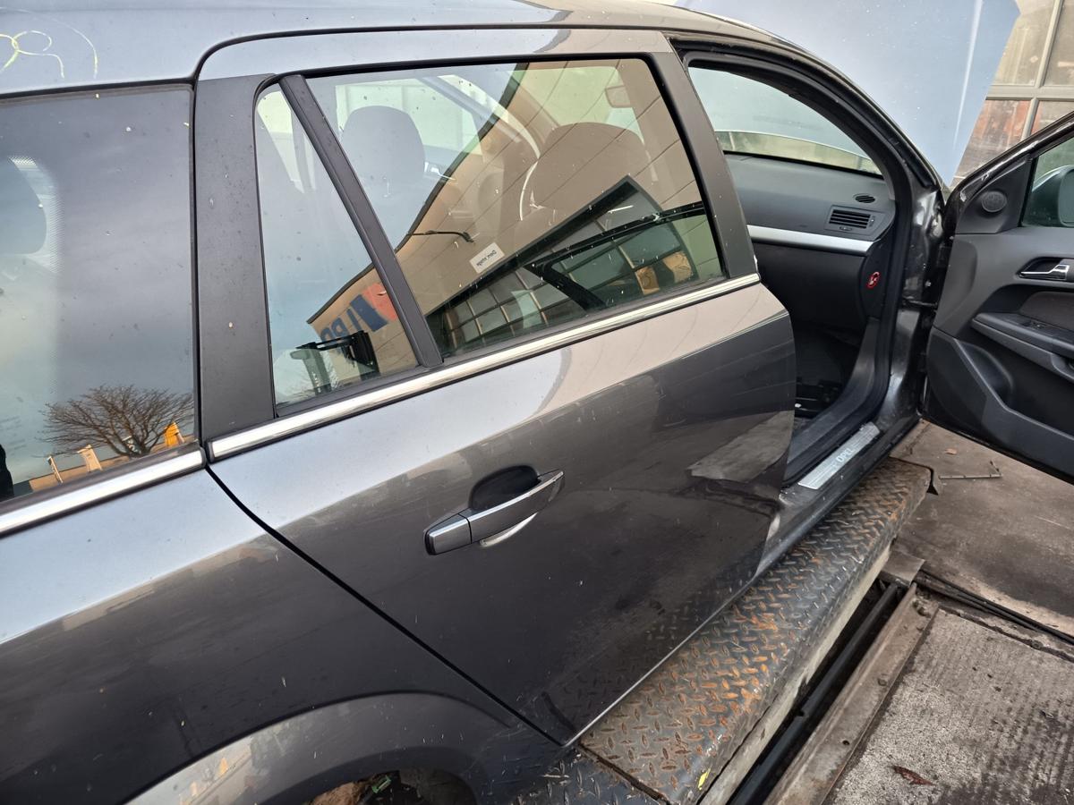 Opel Astra H Caravan original T&uuml;r hinten rechts Fond Z177 Karbongrau Bj 2010