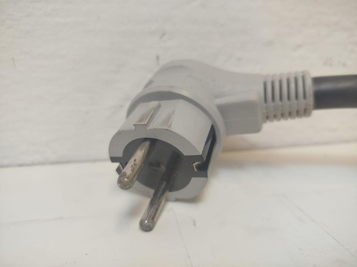 Nissan Leaf ZE1 40kWh Ladegerät Ladekabel Hochvoltbatterie 230V Hausanschluss