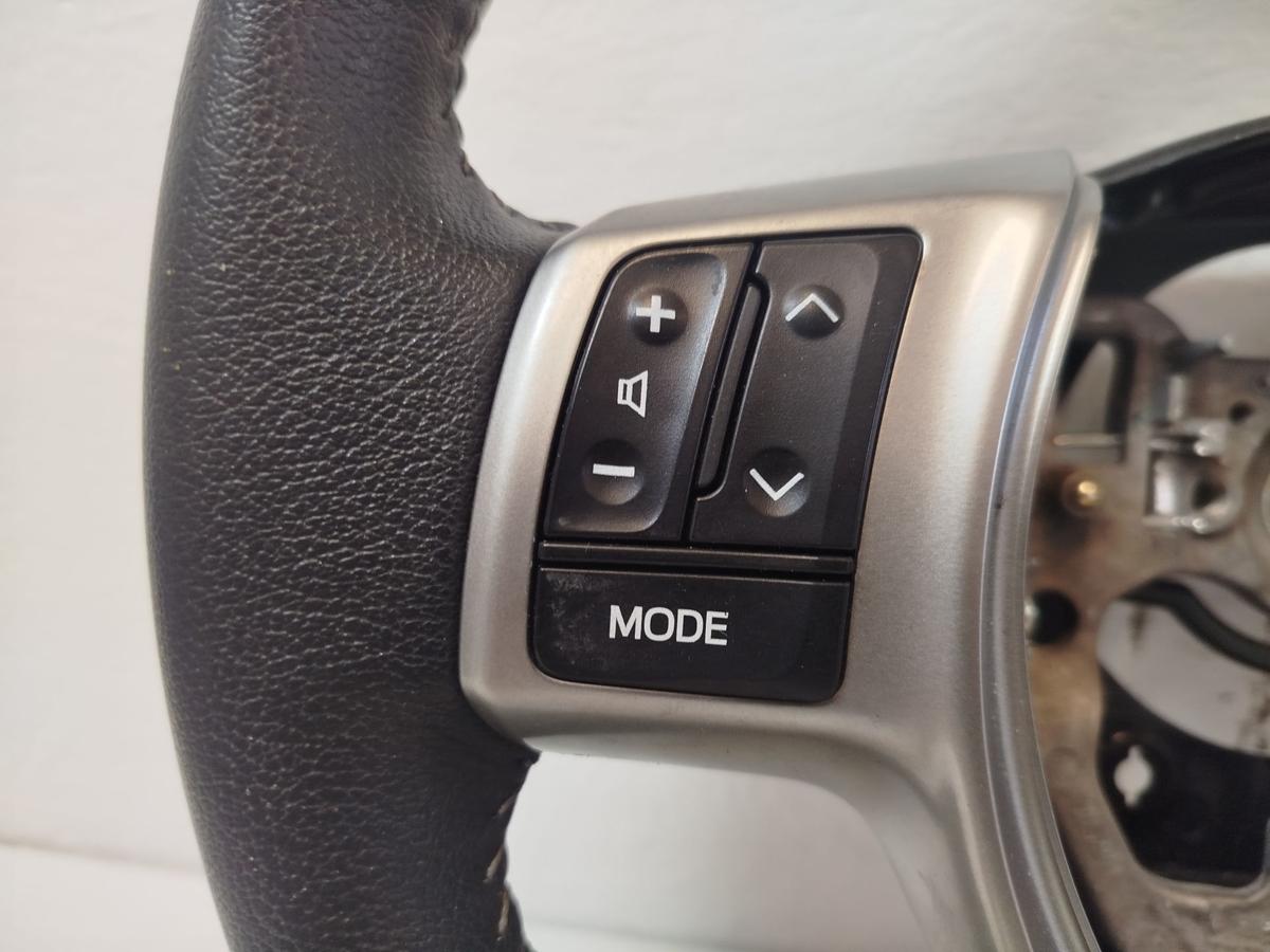 Toyota Yaris XP13 Lenkrad 3 Speichen Lederlenkrad ohne Airbag Mufu