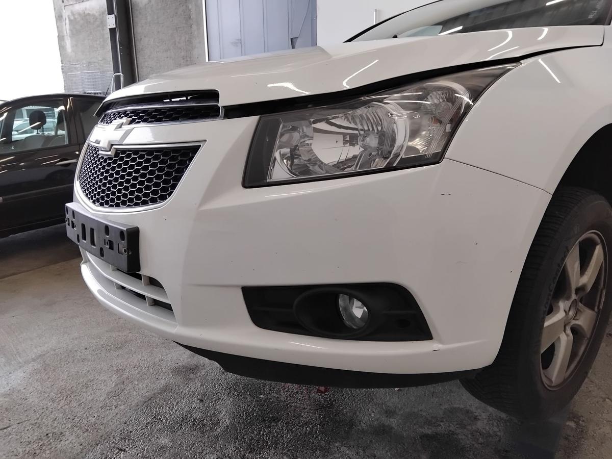 Chevrolet Cruze J300 orig Sto&szlig;stange Stossf&auml;nger vorn BJ2011 GAZ olympic white