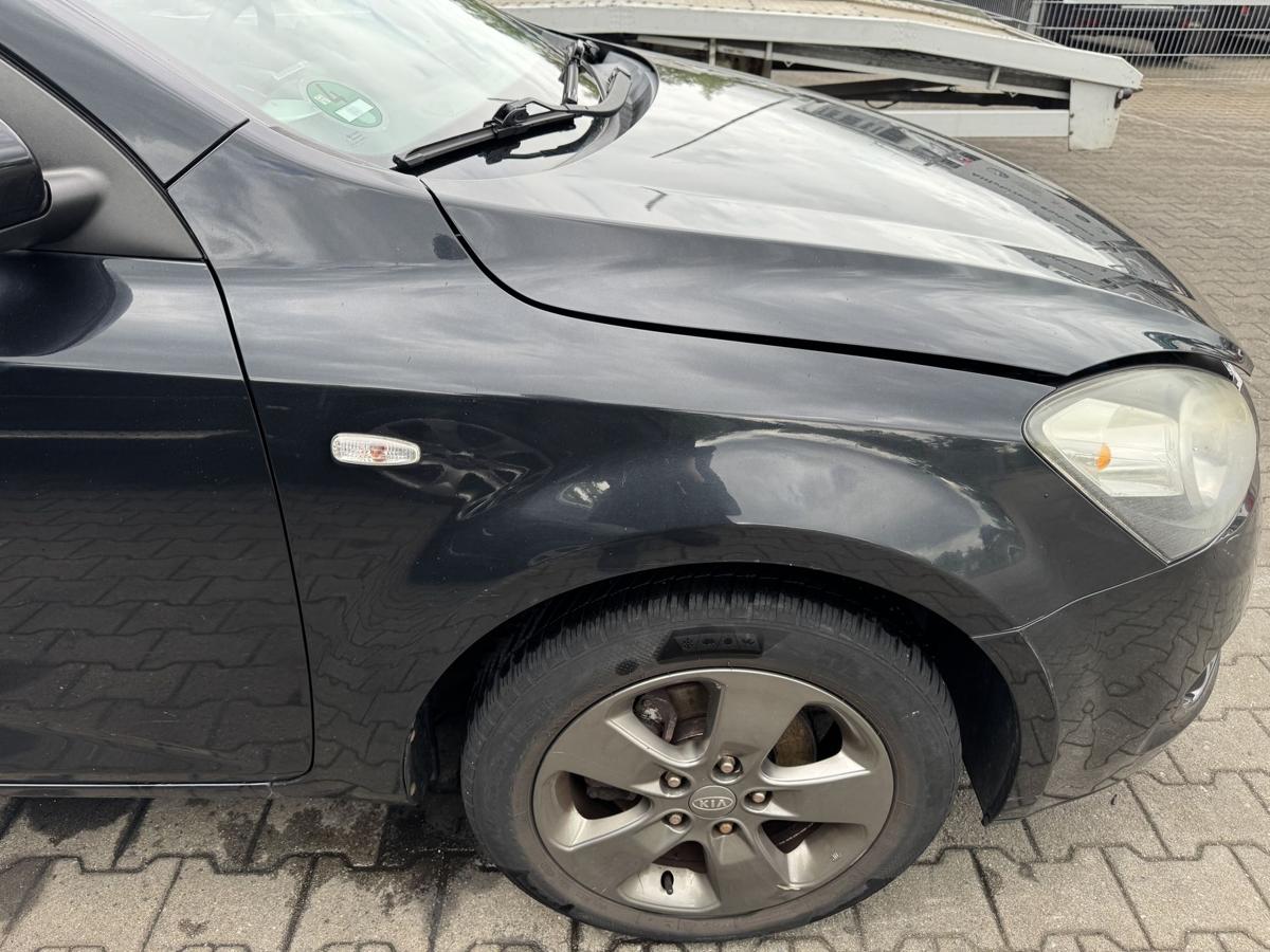 Kia Pro Ceed original Kotfl&uuml;gel vorn rechts 1K Black Pearl Bj.2010