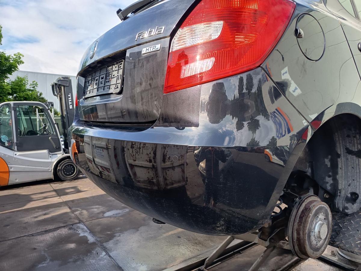 Skoda Fabia II 5J original Stoßstange Fänger hinten/Heck F9R Black Magic Bj 2012