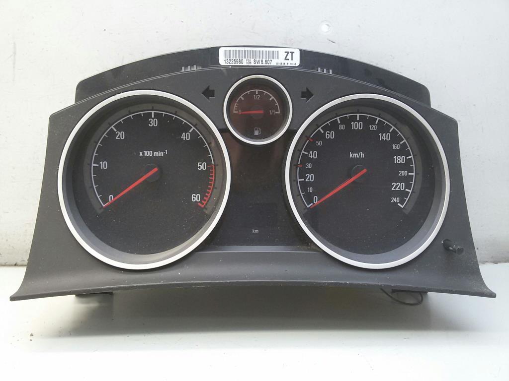 Opel Astra H Coupe GTC Tacho Kombiinstrument 13225980 BJ-2006