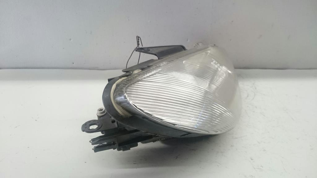 Peugeot 206 BJ 2001 Scheinwerfer vorn rechts Lampe 9640559480 Valeo