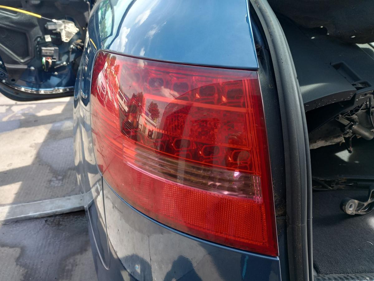 Audi A6 Avant 4F original Rückleuchte links LED Heck Schluss Licht Bj 2005