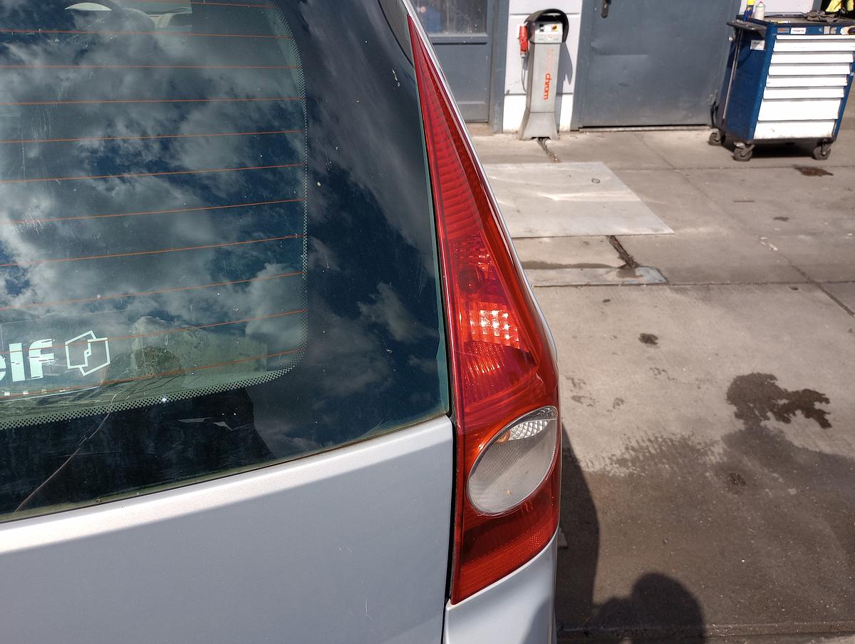 Renault Megane II 2 Kombi orig Rückleuchte rechts vor Facelift Bj 2004