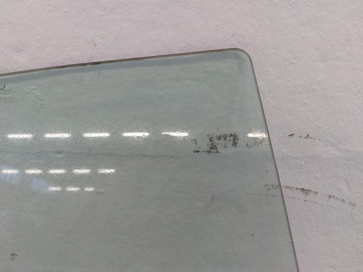 Toyota Yaris XP13 T&uuml;rscheibe hinten rechts Seitenscheibe Fenster Colorglas