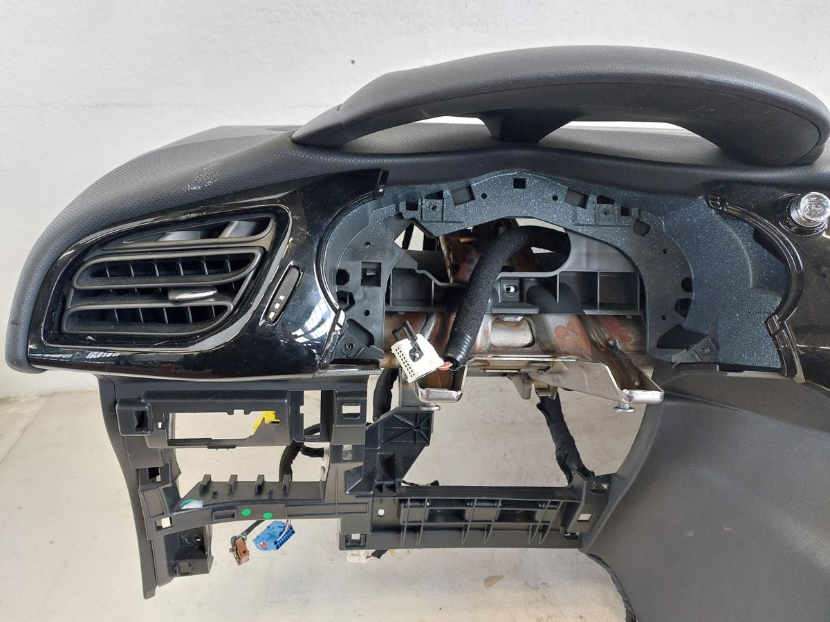 Citroen DS3 Sport Chic Armaturenbrett Armaturentafel Cockpit im Rohbau