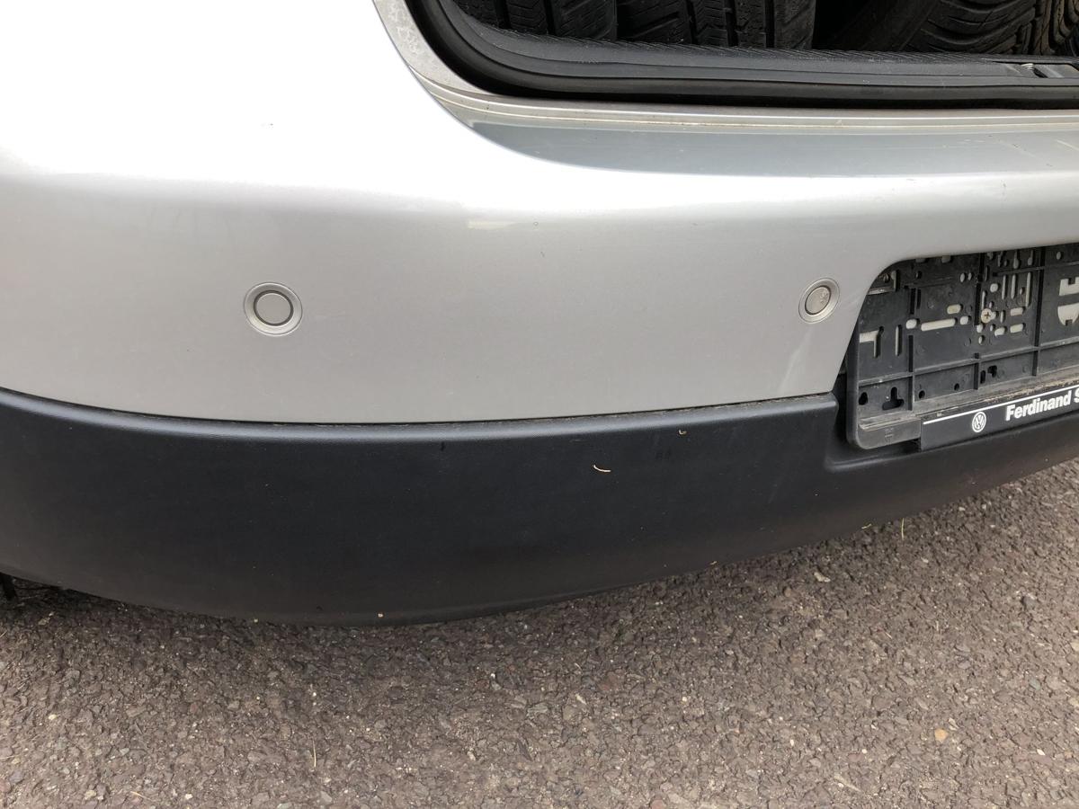 VW Golf 5 1K Sto&szlig;f&auml;nger hinten Hecksch&uuml;rze mit PDC LA7W Reflexsilber Metallic