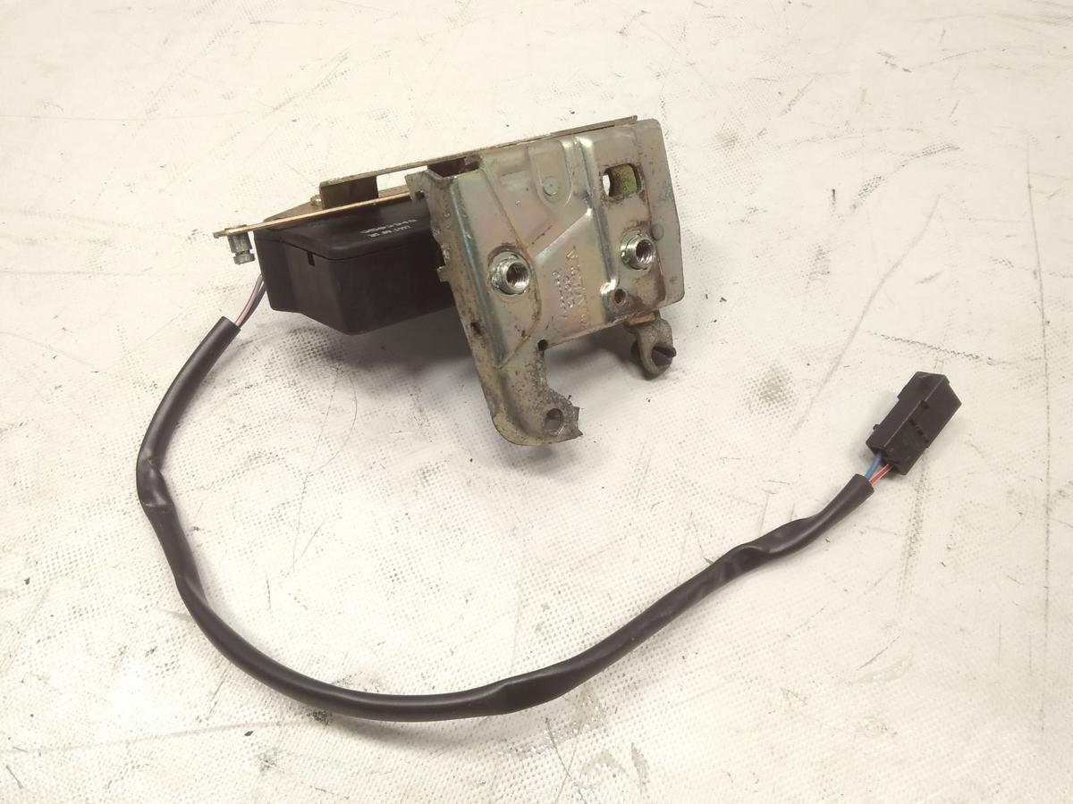 Volvo 940 Kombi original T&uuml;rschlo&szlig; vorn links mit Zentralverriegelung Bj.1998