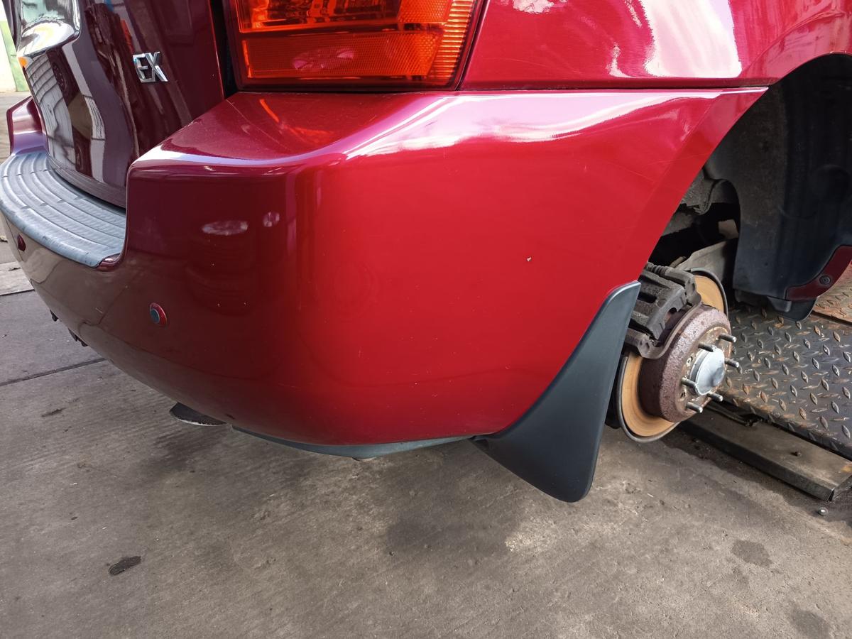 Kia Carnival III original Sto&szlig;stange hinten PDC R9 Rubinrot Bj 2006