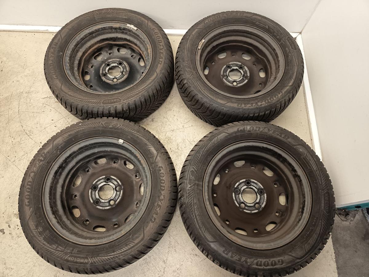 Skoda Fabia orig Satz Stahlfelgen 5x14 ET35 mit Reifen 185/60R14 86H Bj 2012