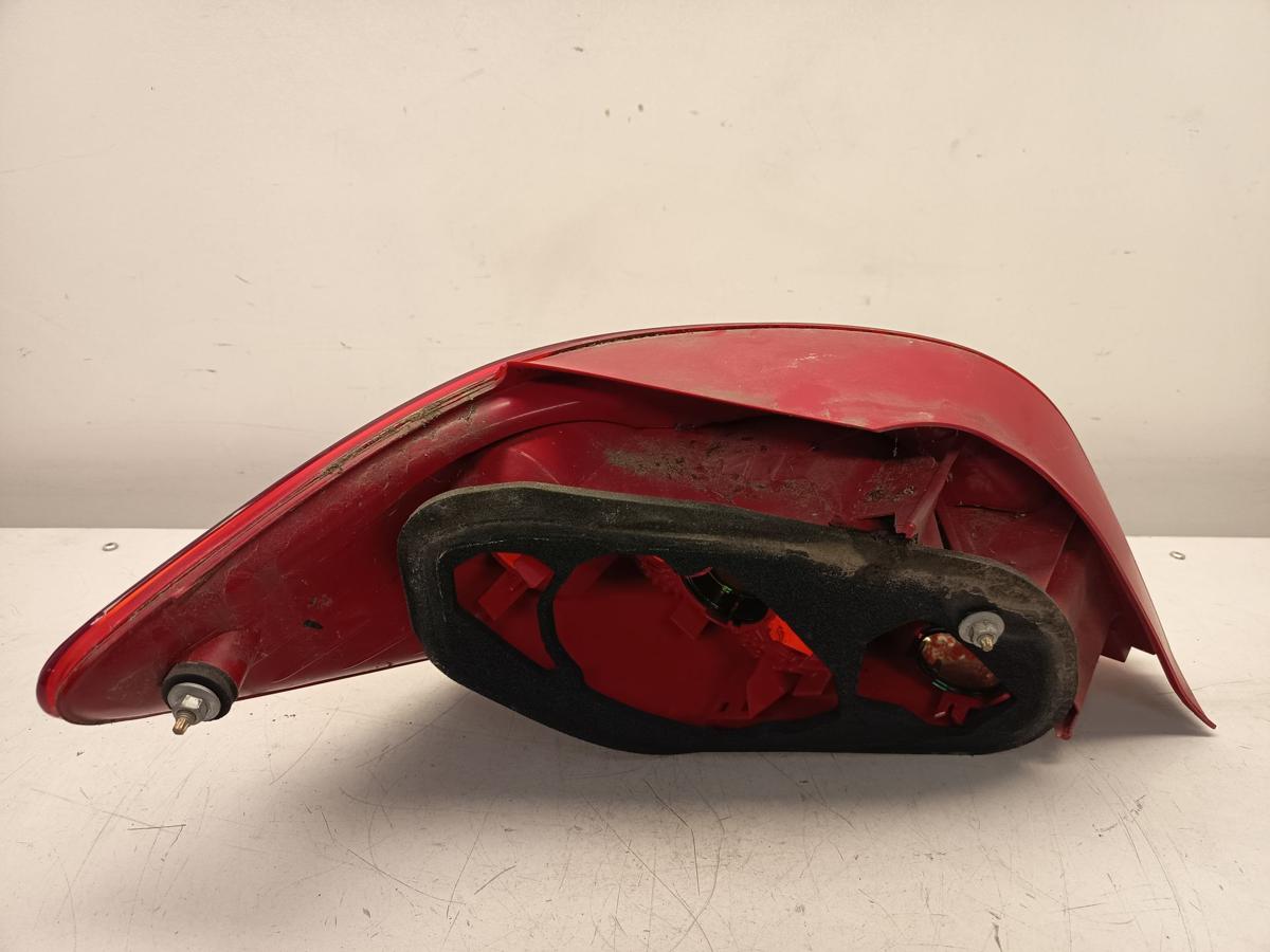 Peugeot 307 original R&uuml;ckleuchte rechts Heck/Schluss/Licht Bj 2006