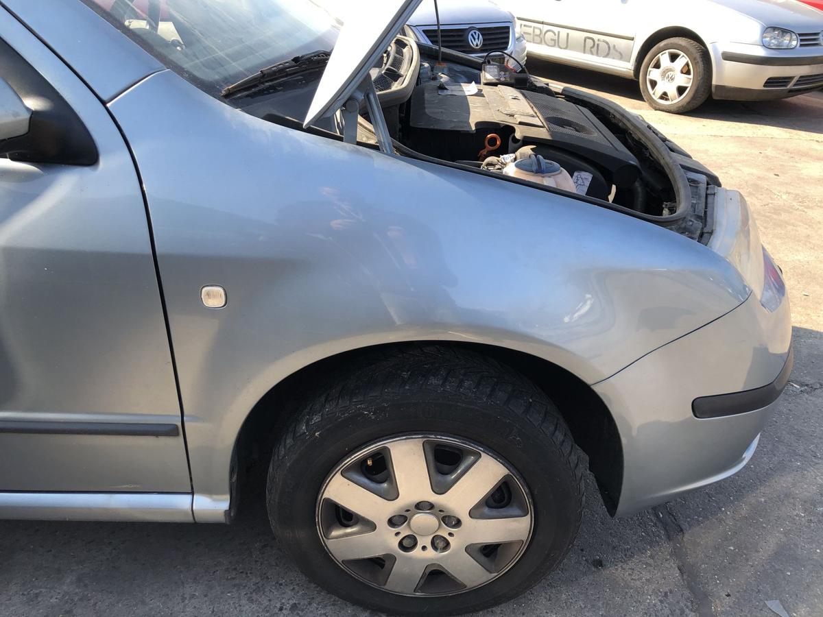Skoda Fabia 6Y Kotfl&uuml;gel vorn rechts Beifahrerseite LF7U Stone Grey Metallic