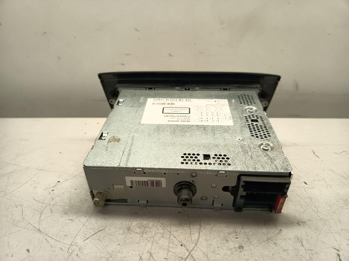 Opel Combo D original Radio Baujahr 7355479230 Baujahr 2012