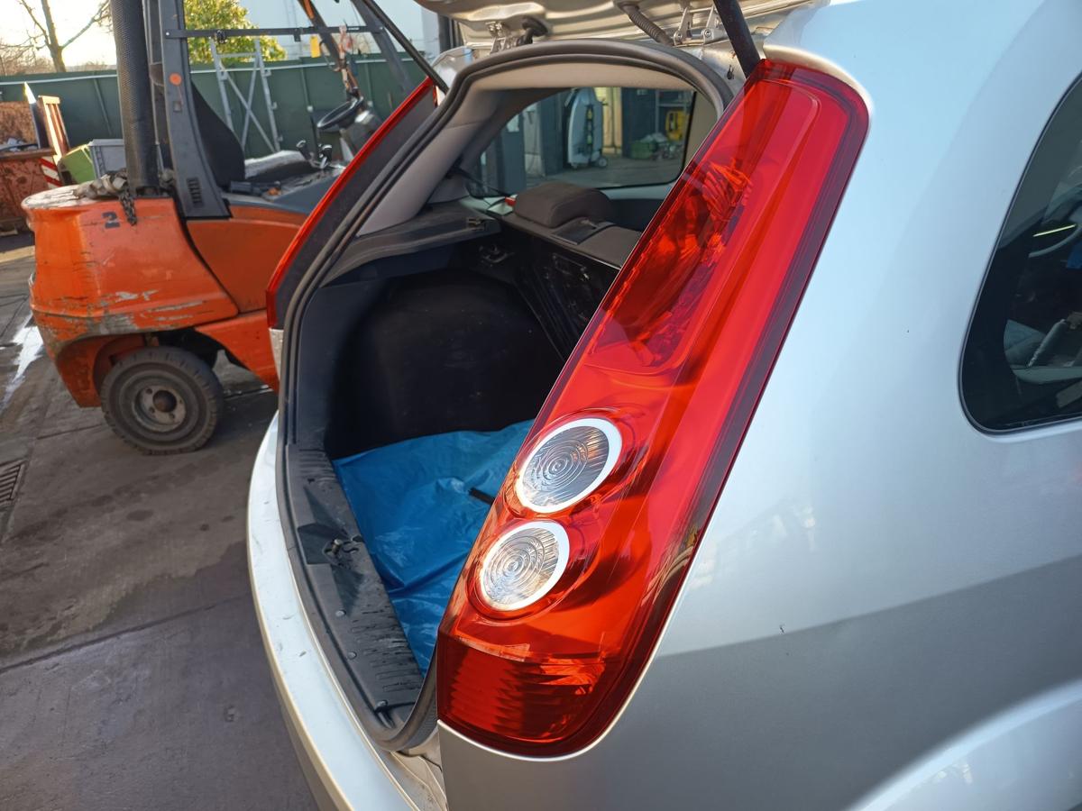 Ford Fiesta VI 3t&uuml;rer original R&uuml;ckleuchte rechts Heck Schluss Licht Bj 2006
