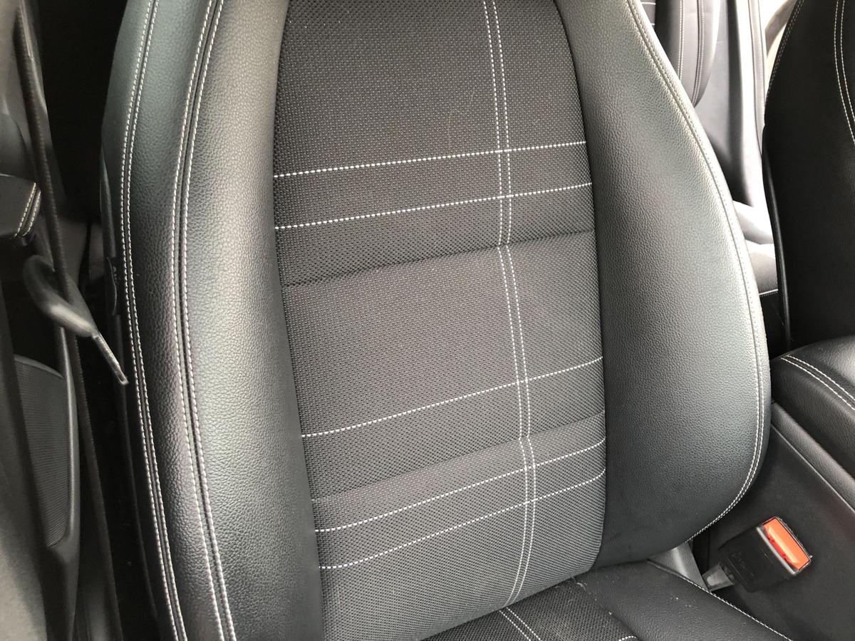 Mercedes CLA C117 bis 16 Sitz vorn rechts Beifahrersitz Stoff Artico Heizung