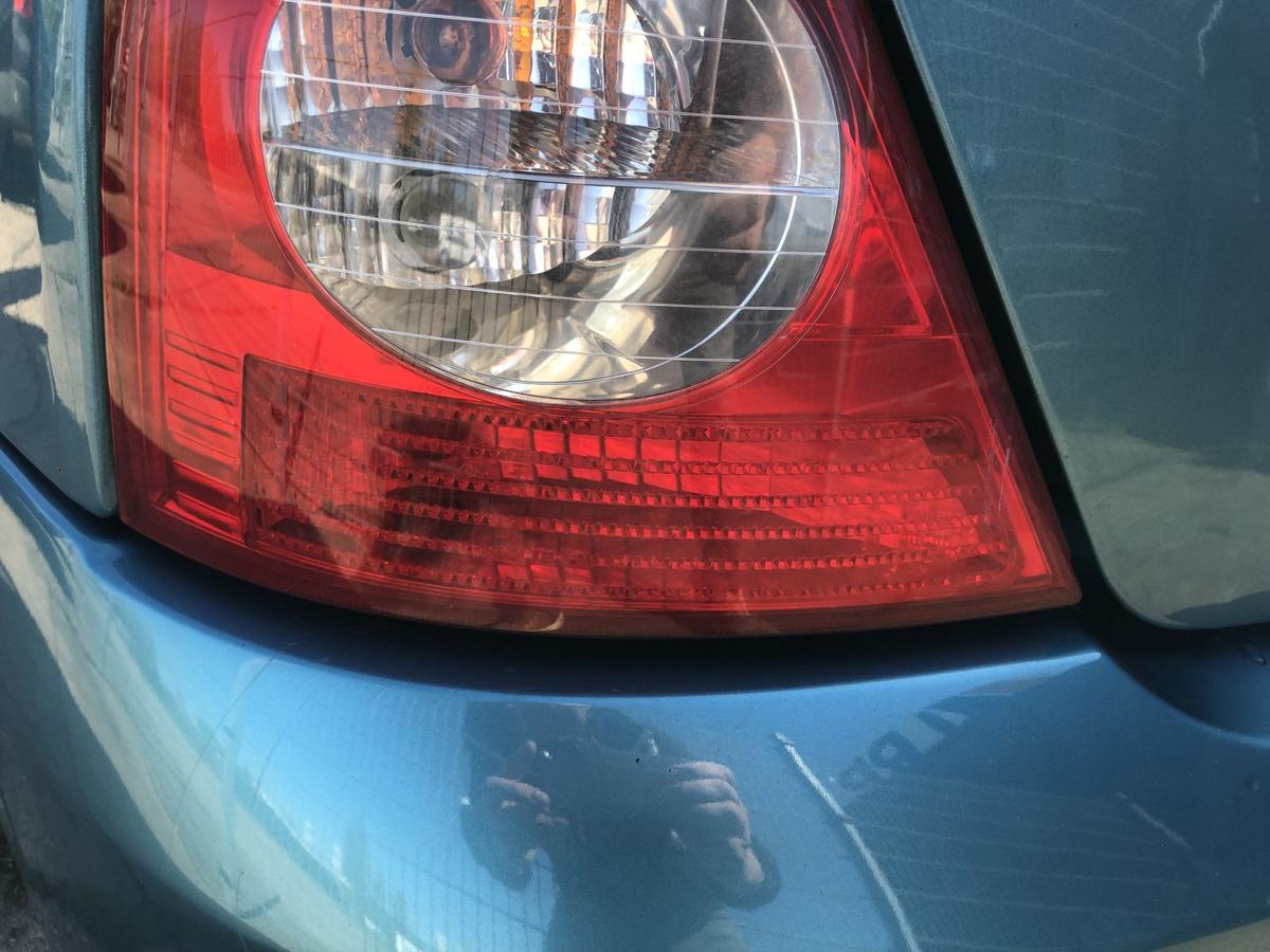 Renault Clio II 2 R&uuml;ckleuchte links R&uuml;cklicht inklusive Lampentr&auml;ger ab 2001
