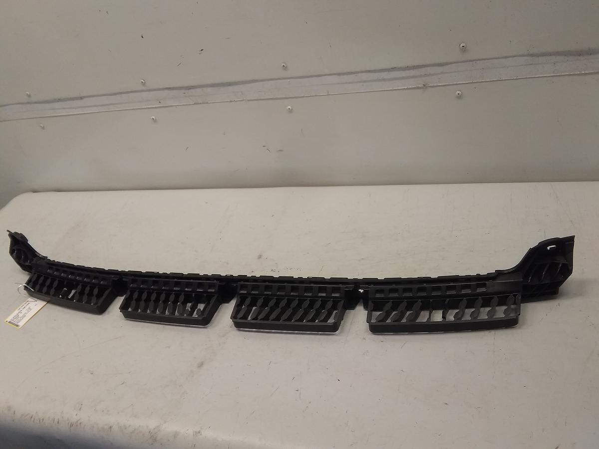 Skoda Enyaq 80X Bj.2022 original Halter Clippleiste Stoßstange hinten