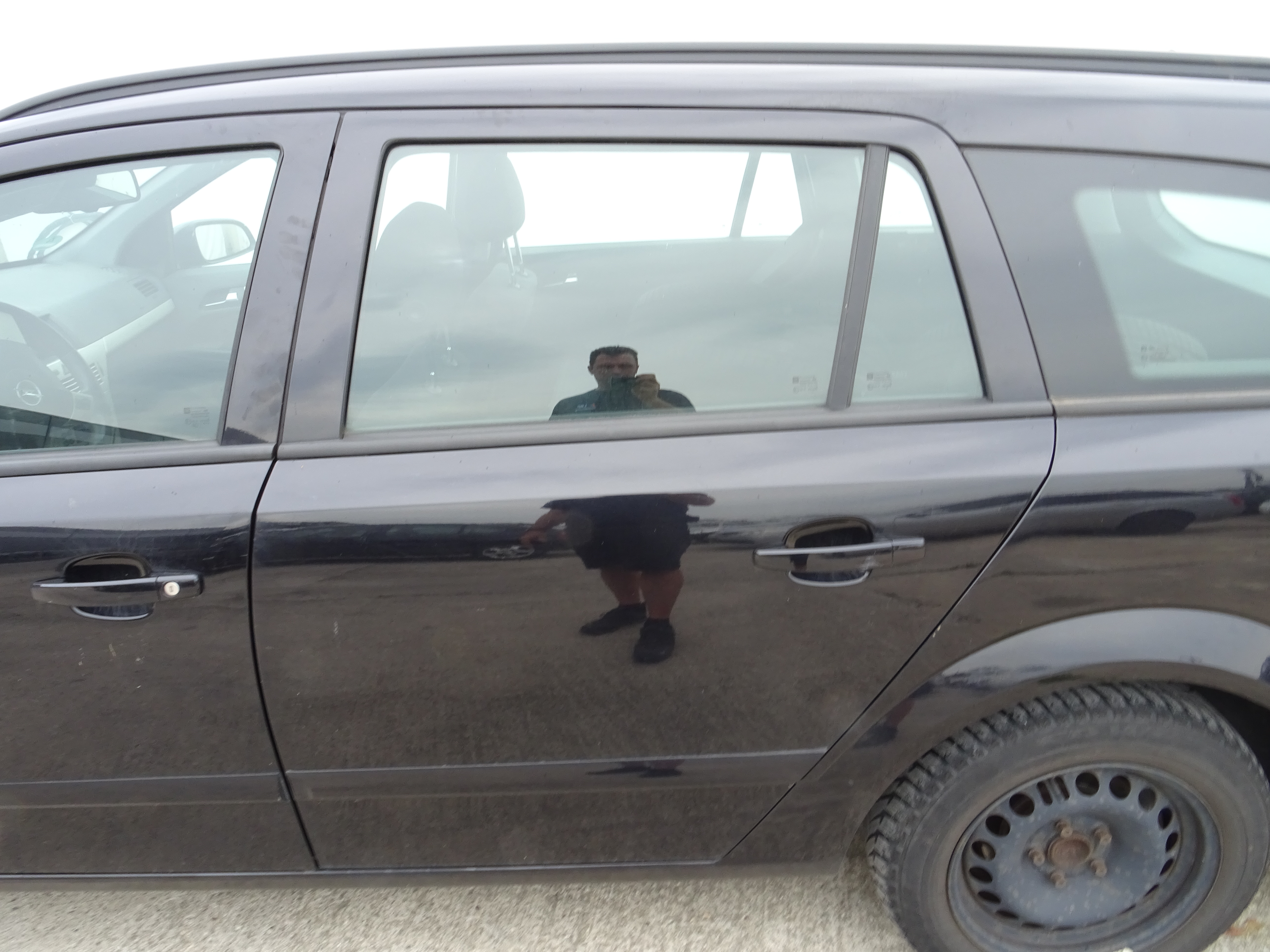 Opel Astra H Bj2008 original T&uuml;r hinten links Kombi Caravan Z20R Saphirschwarz