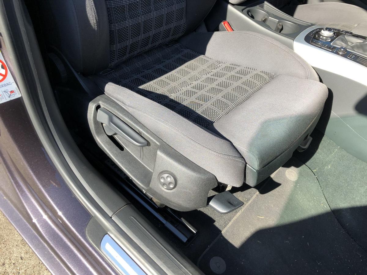 Audi A5 8T Sportback Beifahrersitz Sport Sitz vorn rechts Stoff mit Heizung