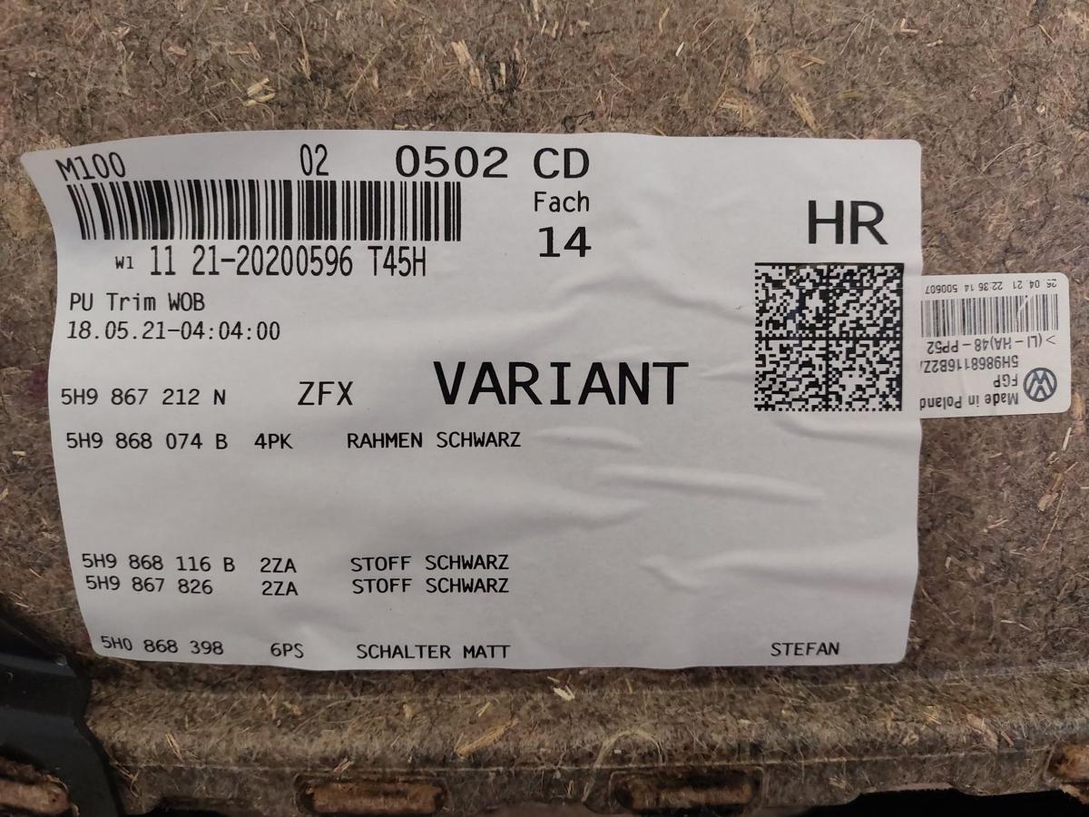 VW Golf 8 VIII CD Variant T&uuml;rverkleidung hinten rechts Kombi T&uuml;rpappe