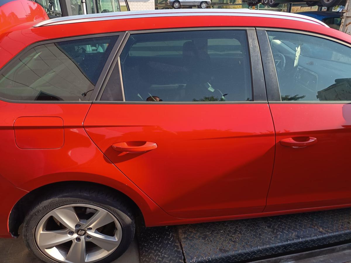 Seat Leon ST original Tür rechts hinten ohne Anbauteile LS3H Emocion Rot EZ2015