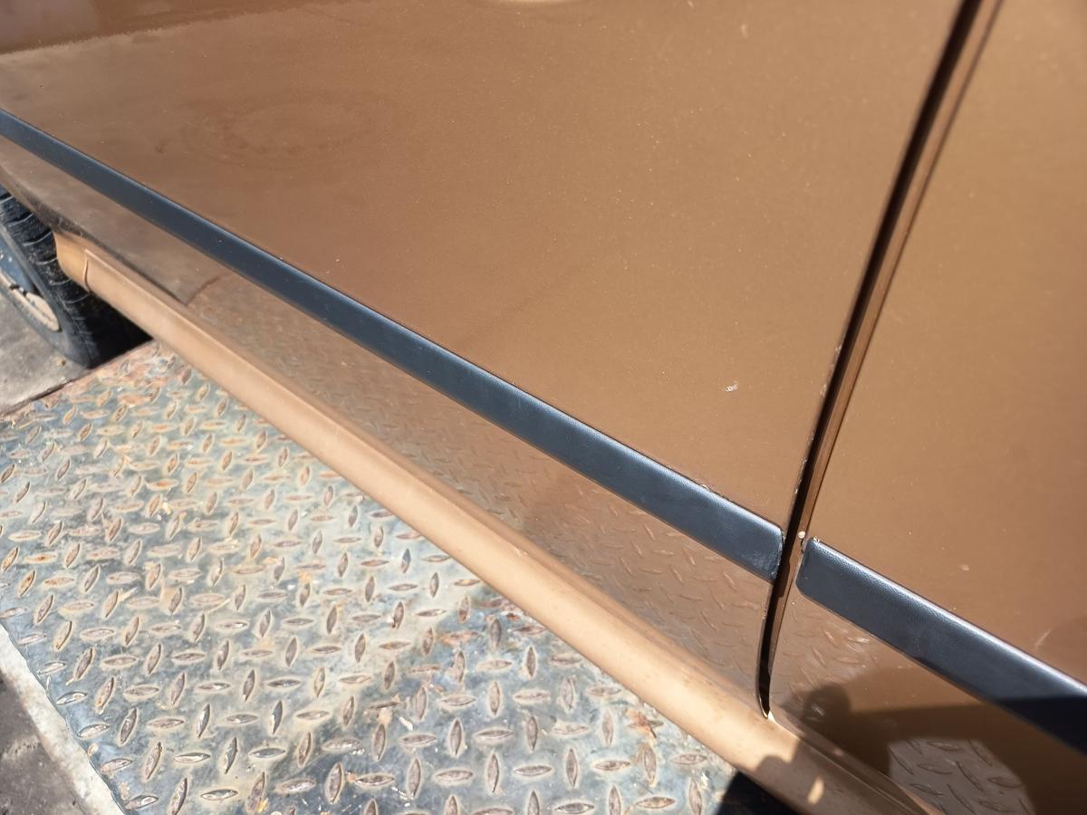 Skoda Octavia 1U original T&uuml;r vorn links Fahrer Rohbau F8G Atamacabeige Bj 2001