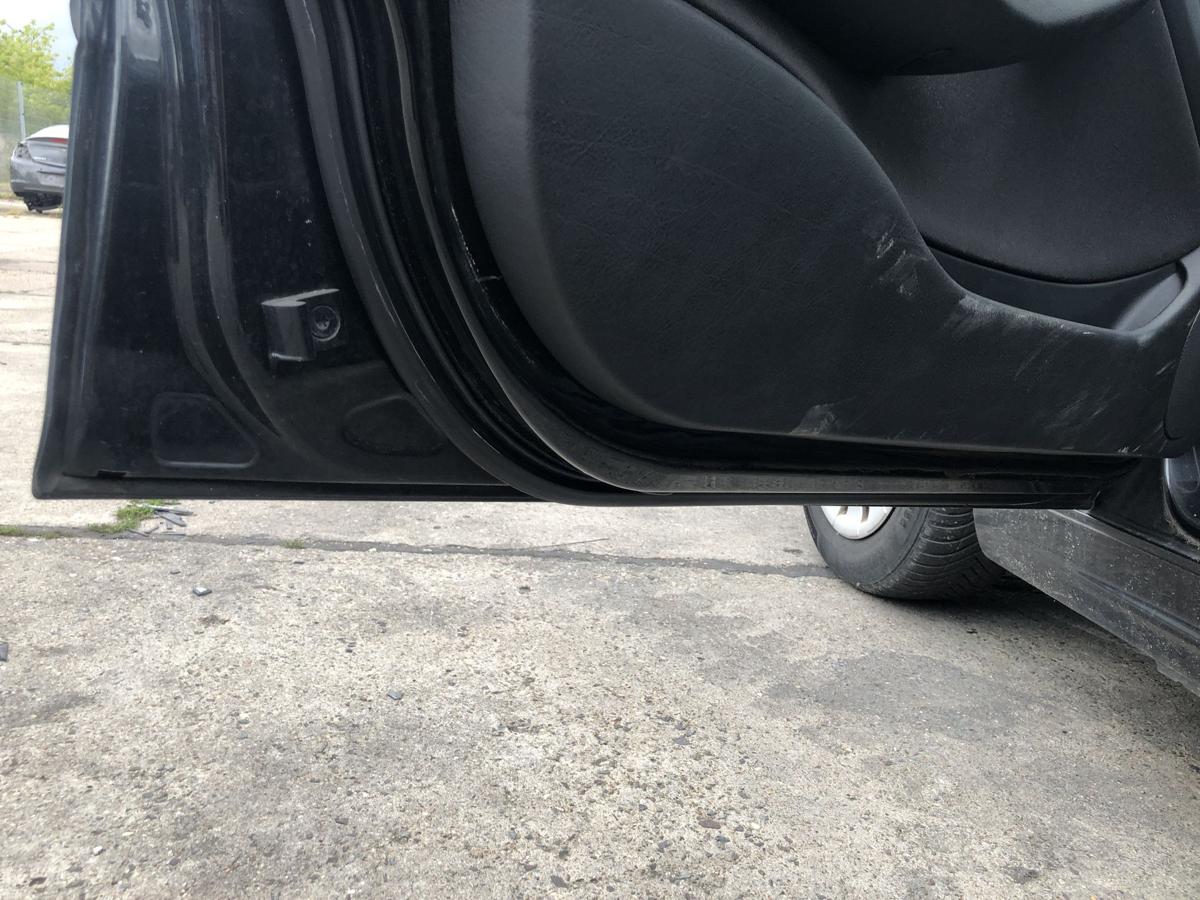 BMW 3er E46 Facelift T&uuml;r vorn links Fahrert&uuml;r im Rohbau 475/9 Black Saphir Met
