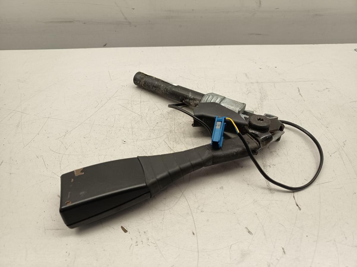 Opel Corsa D original Gurtschloss Straffer vorn links Fahrersitz Bj 2007