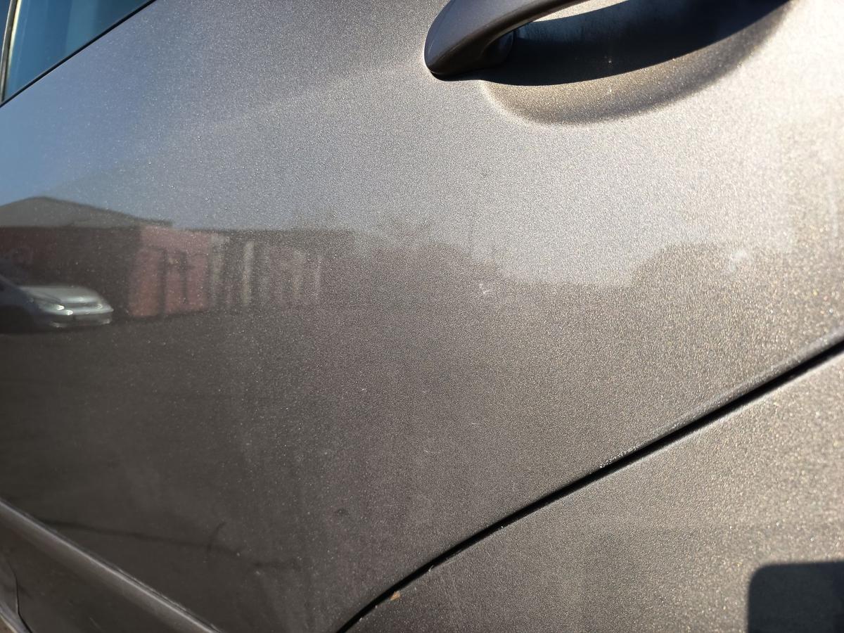 Golf Plus II original T&uuml;r hinten links Fond A8X Kaschmirbraun Bj 2009