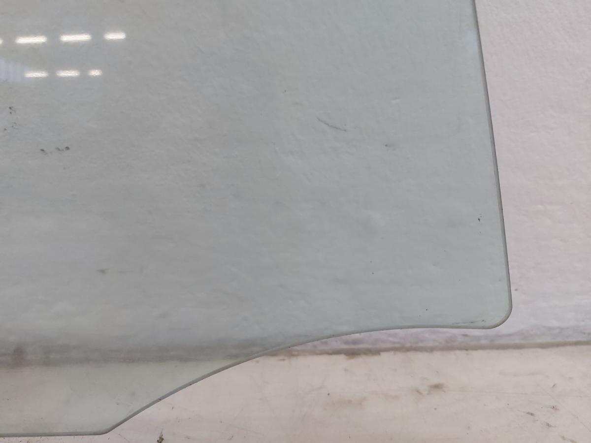 Toyota Yaris XP13 T&uuml;rscheibe hinten rechts Seitenscheibe Fenster Colorglas