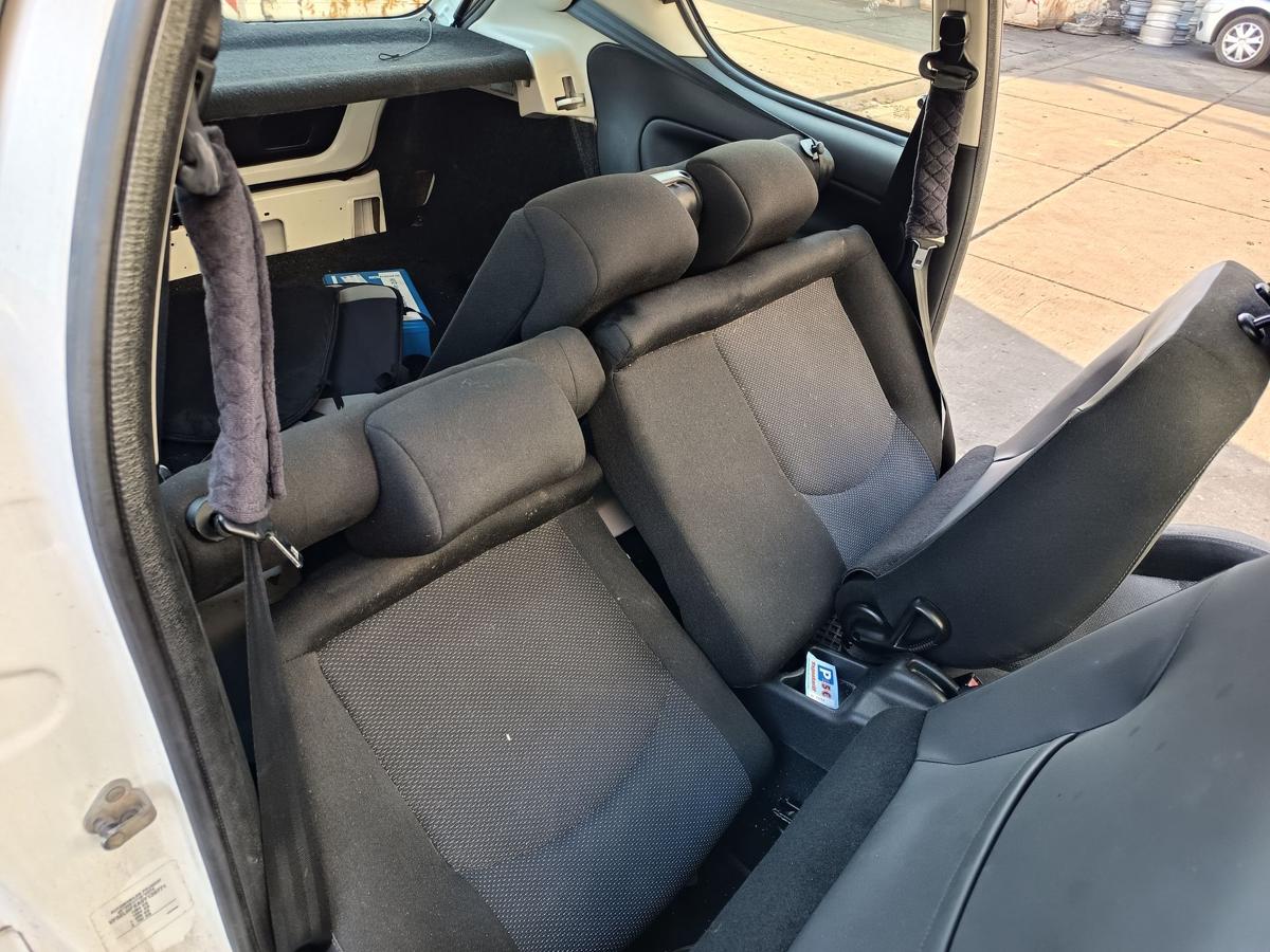 Peugeot 206+ original R&uuml;cksitzbank Fond Stoff grau/schwarz Bj 2009