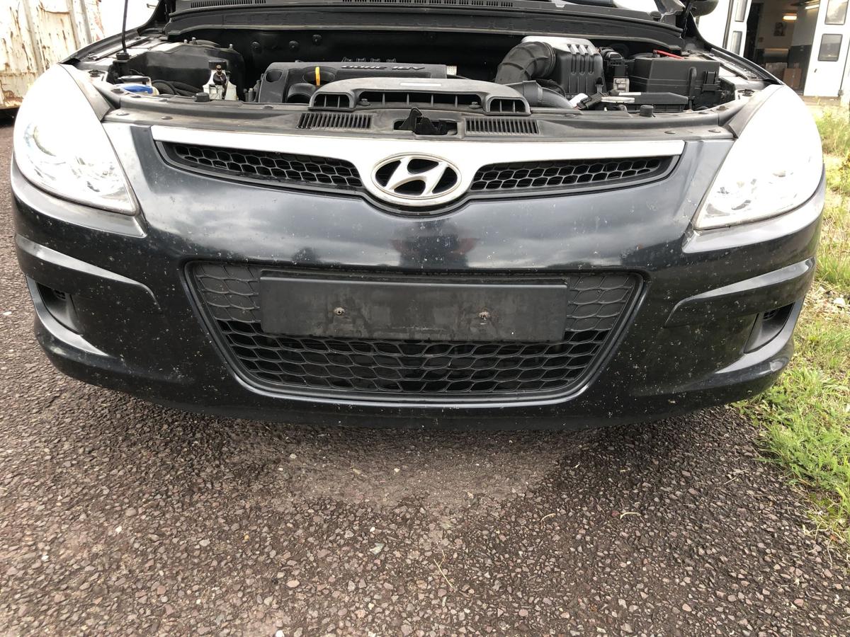 Hyundai i30 FD Stoßfänger vorn Frontstossstange Frontschürze 9F Stone Black Perl