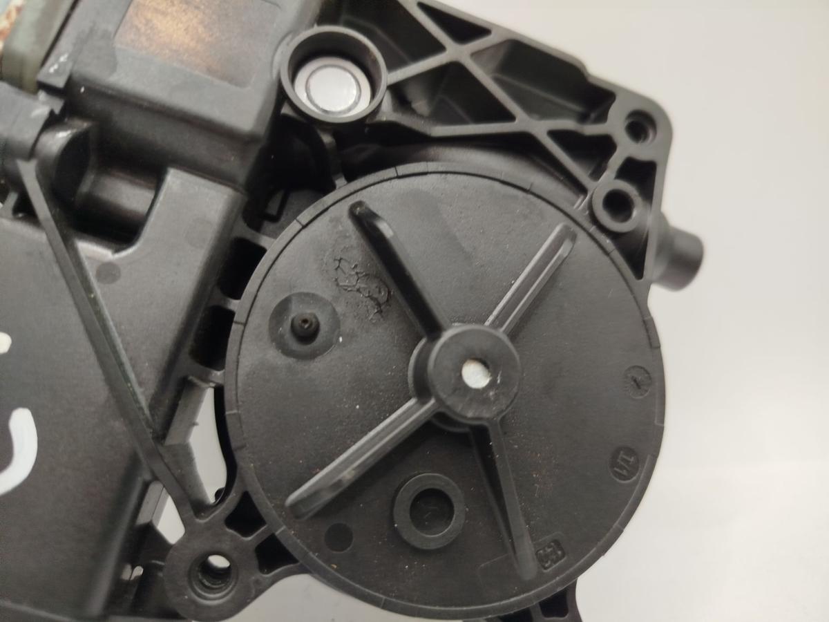 Opel Astra J Fensterhebermotor Motor Fensterheber vorn rechts Hebermotor