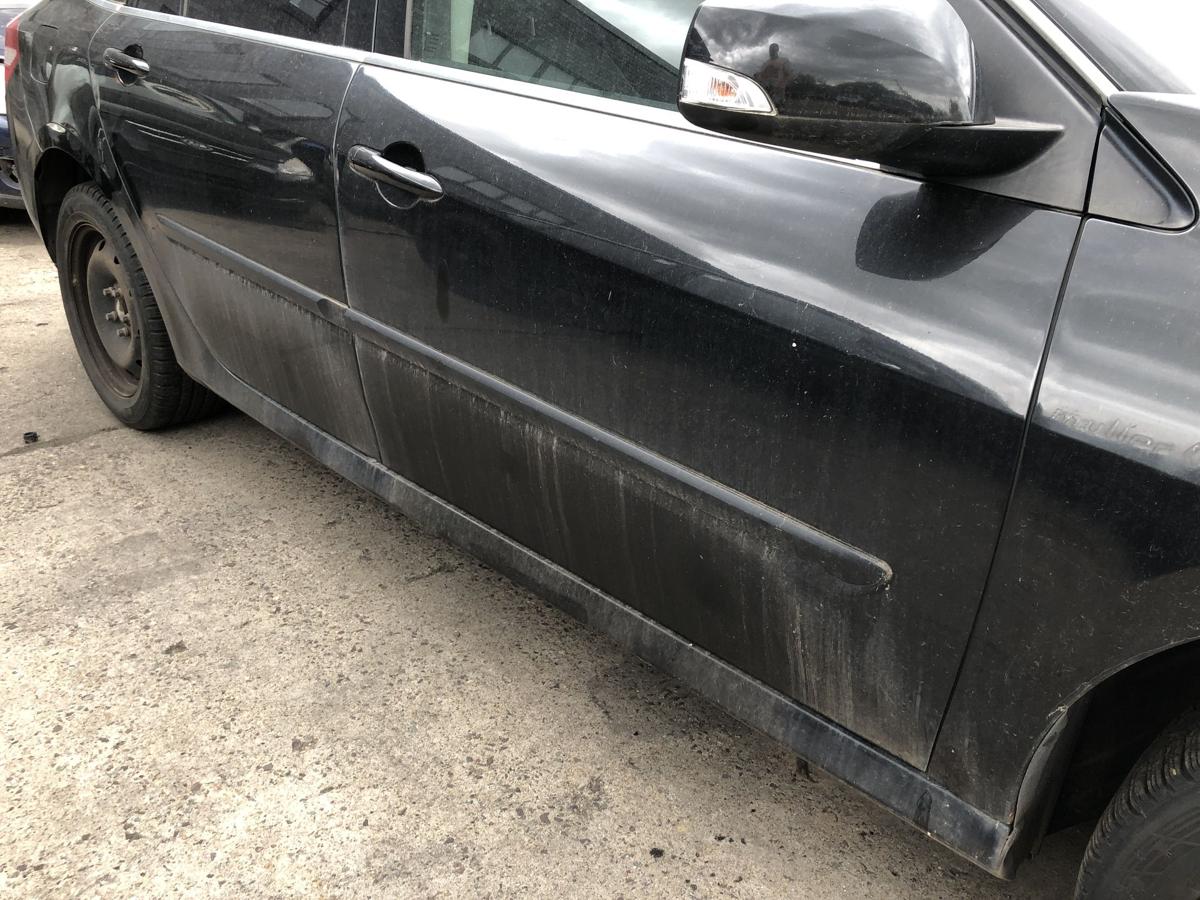 Renault Laguna III 3 T&uuml;r vorn rechts Beifahrert&uuml;r Rohbau NV676 Black Noir Nacre