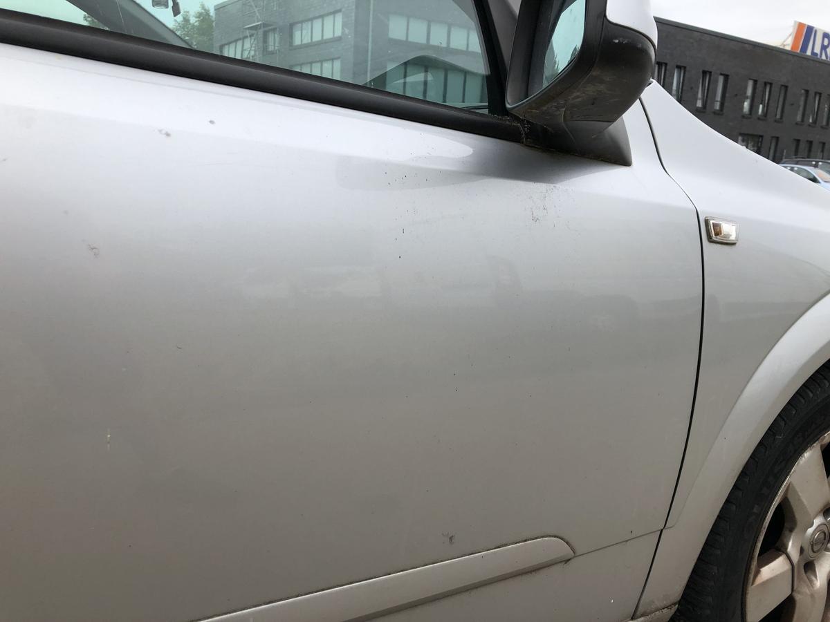 Opel Astra H Caravan T&uuml;r vorn rechts Beifahrert&uuml;r im Rohbau 2AU Starsilber