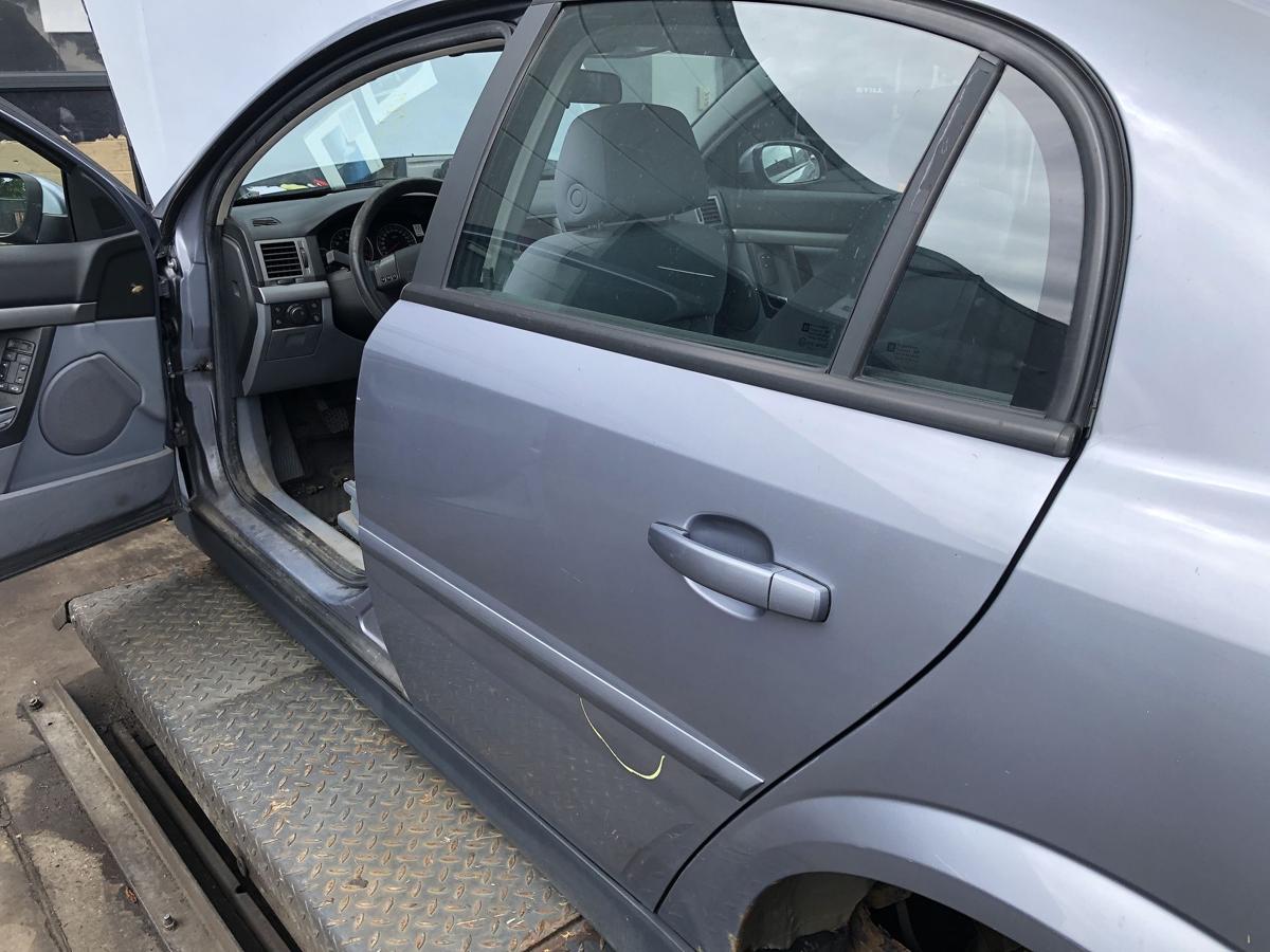Opel Vectra C Limo 4trg original Tür hinten links Fond Z163 Lichtsilber Bj 2004
