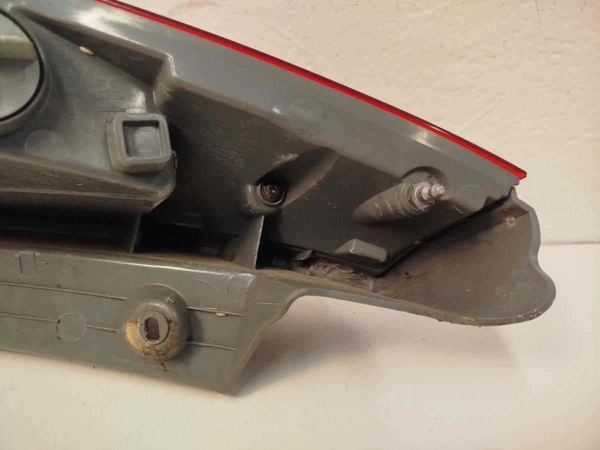 Hyundai I30 CW FD R&uuml;ckleuchte Schlu&szlig;leuchte R&uuml;cklicht hinten rechts Kombi