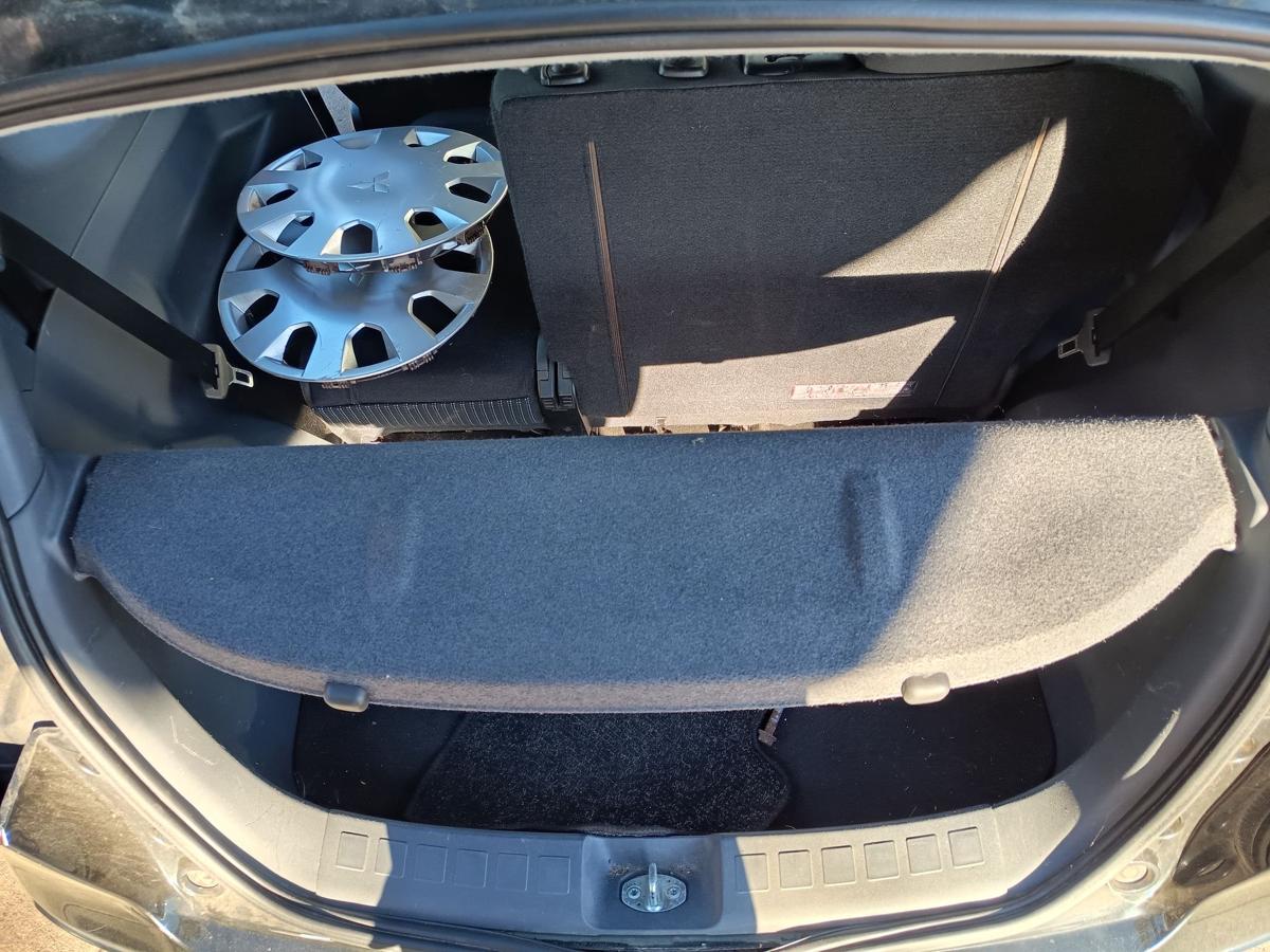 Mitsubishi Colt Z30 original Hutablage Abdeckung Koffer/Laderaum grau Bj 2007