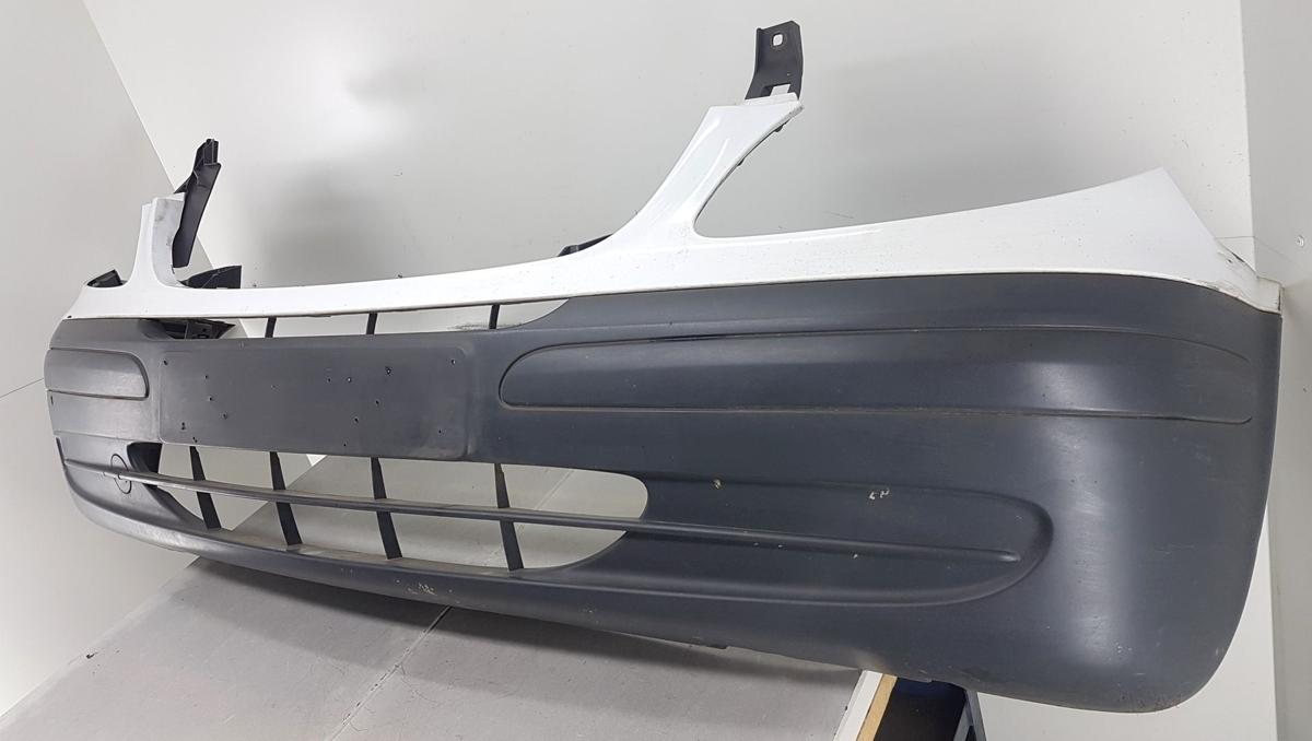 Mercedes Vito 639 Stoßstange Stoßfänger vorn A6398804270 in Arktikweiss Bj05