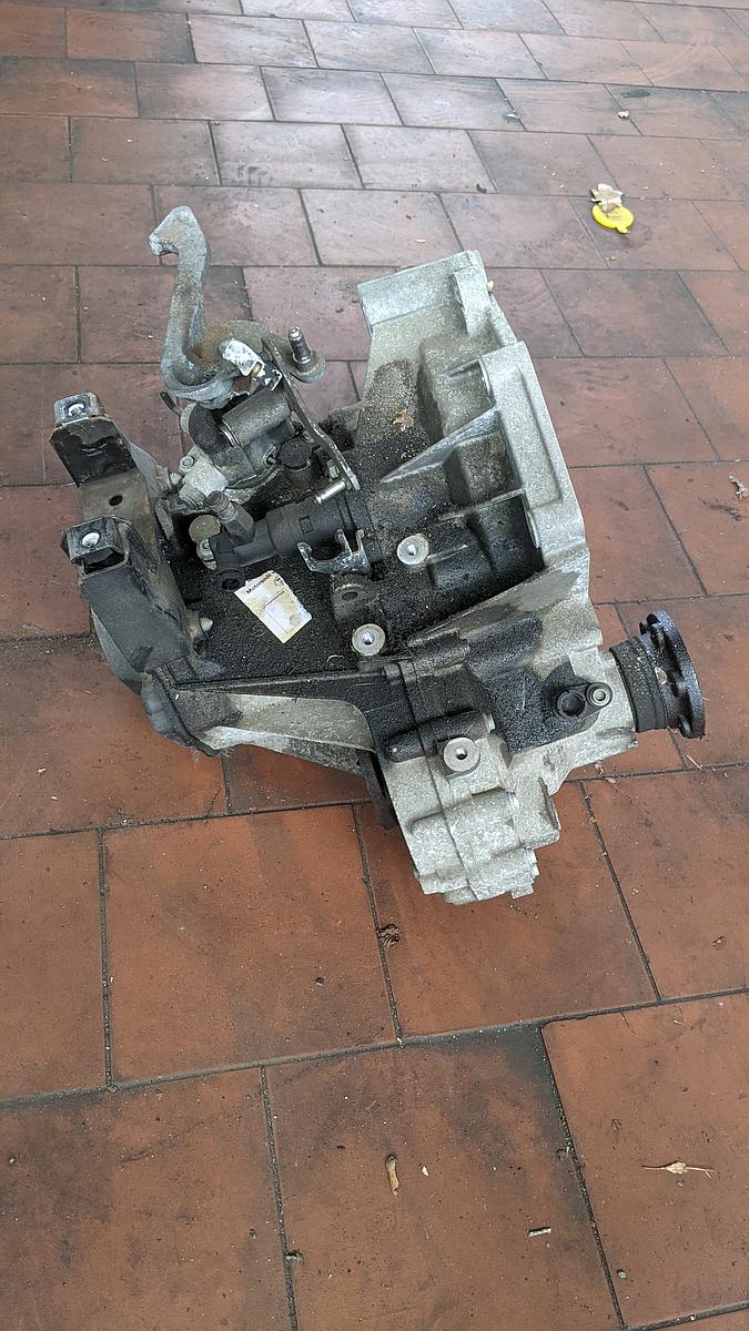 Getriebe Schaltgetriebe 5 Gang GSH 110tkm VW Polo 9N3