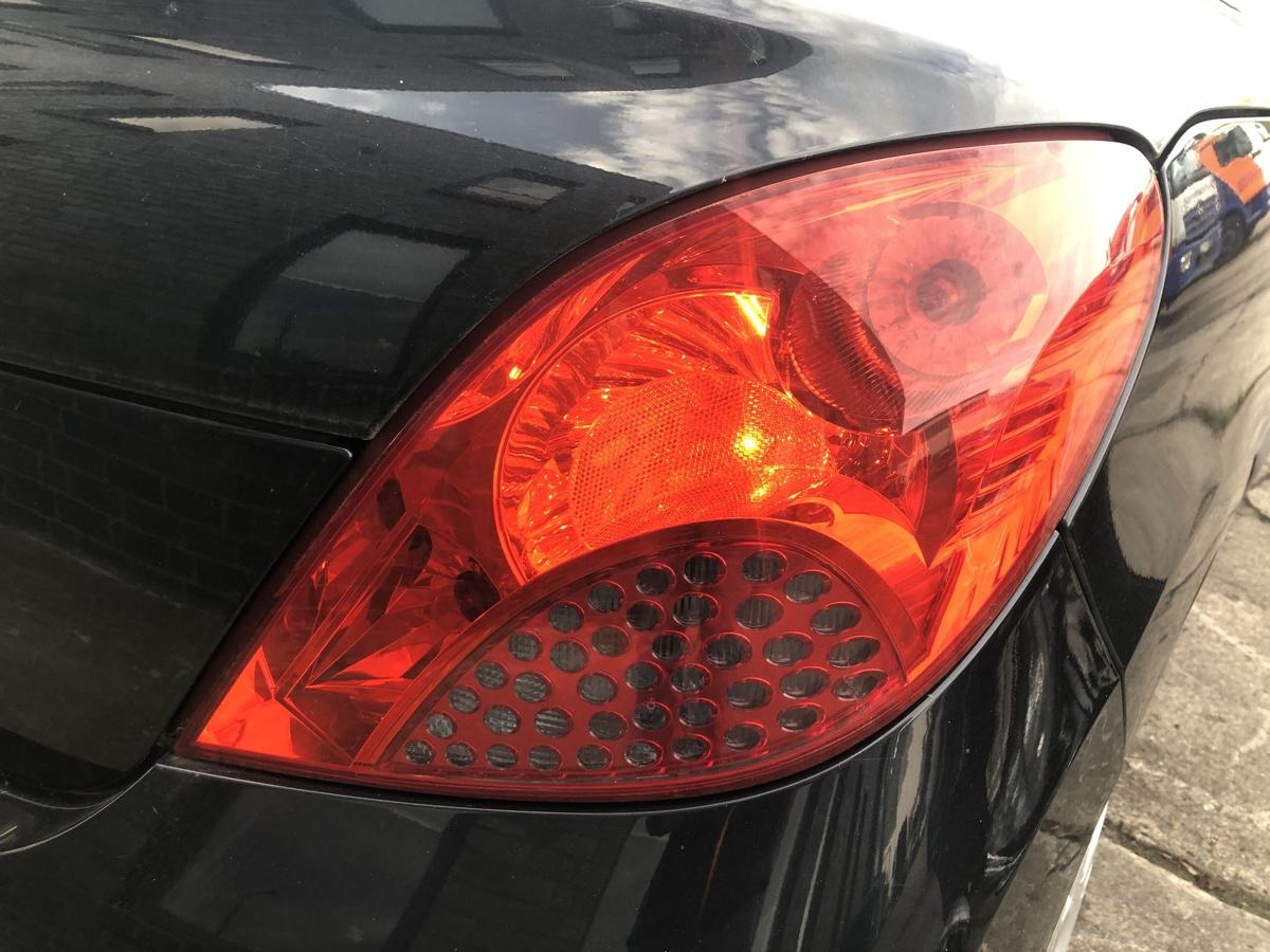 Peugeot 207CC R&uuml;ckleuchte rechts R&uuml;cklicht Heckleuchte Cabrio bis 2009