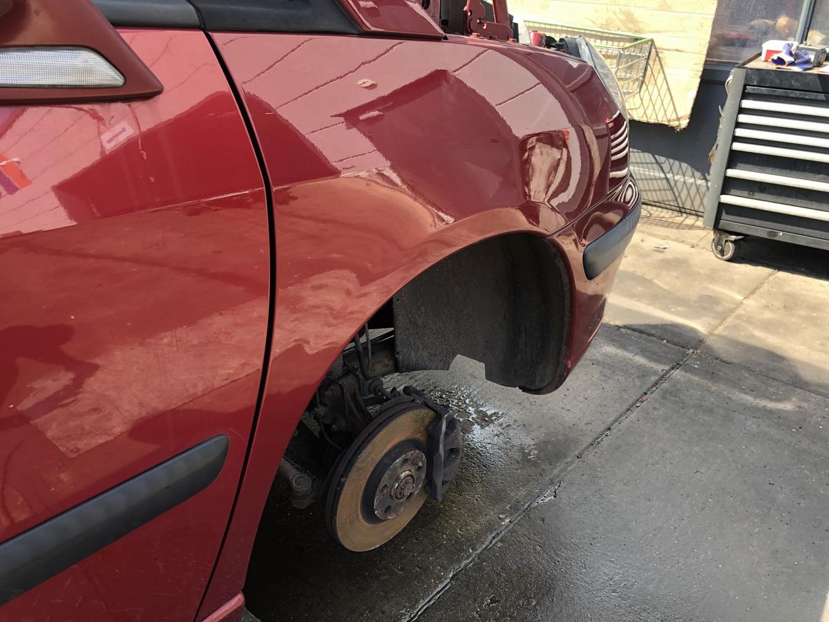 Peugeot 807 original Kotflügel vorn rechts Seitenteil KKQ Tiefrot Bj 2004