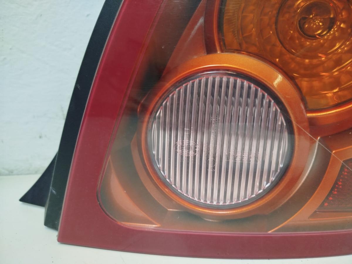 Nissan Almera N16 Facelift ab 2002 R&uuml;ckleuchte rechts R&uuml;cklicht Heckleuchte