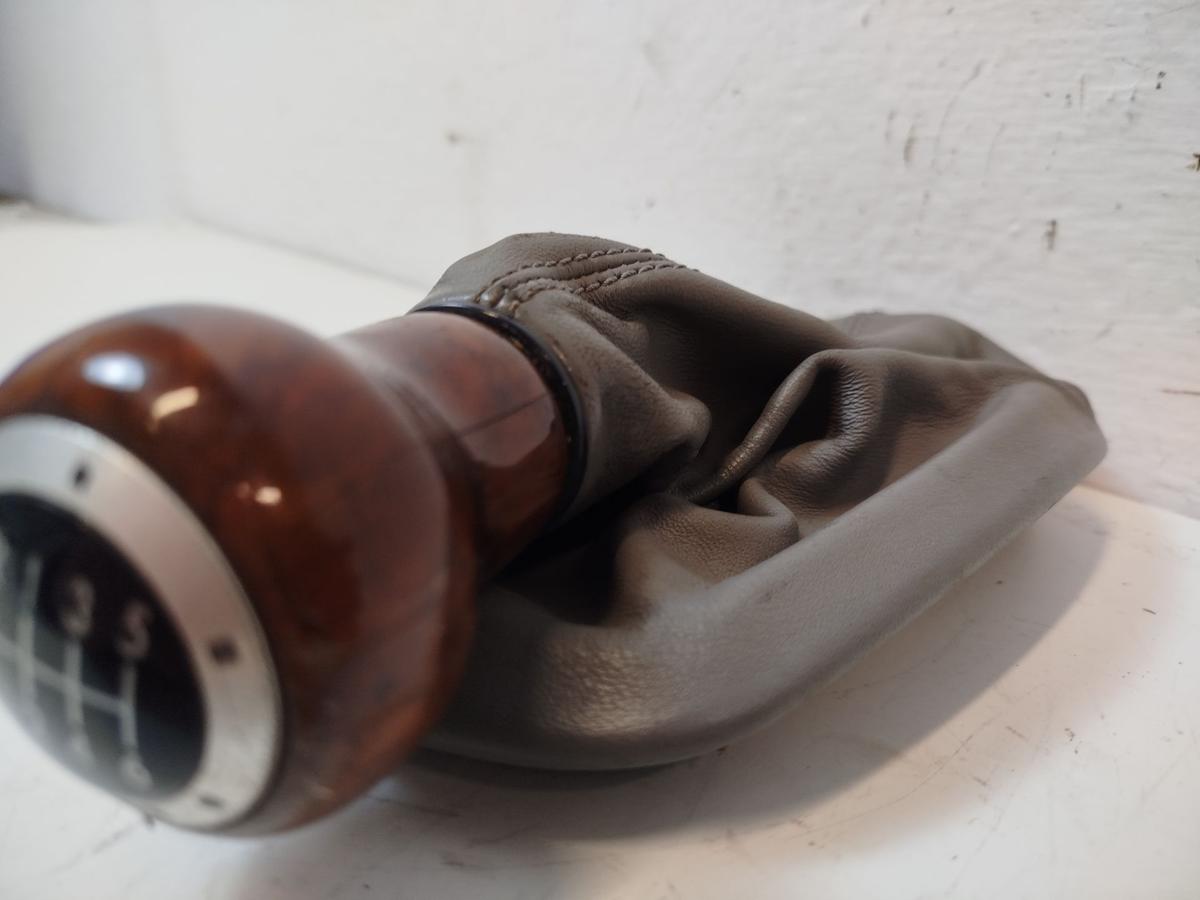 VW Passat 3BG 4 Motion Schaltknauf 6 Gang 3B0711113ATGRD Leder grau Holzknauf