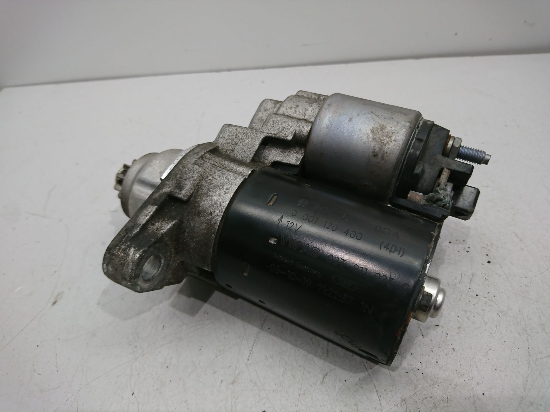 VW Fox orig Anlasser Starter 02T911023G Bosch Bj 06