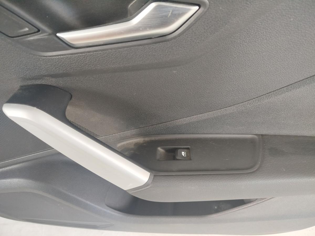 Audi Q2 Typ AG Türverkleidung vorn rechts Innenverkleidung Tür Türpappe OEM