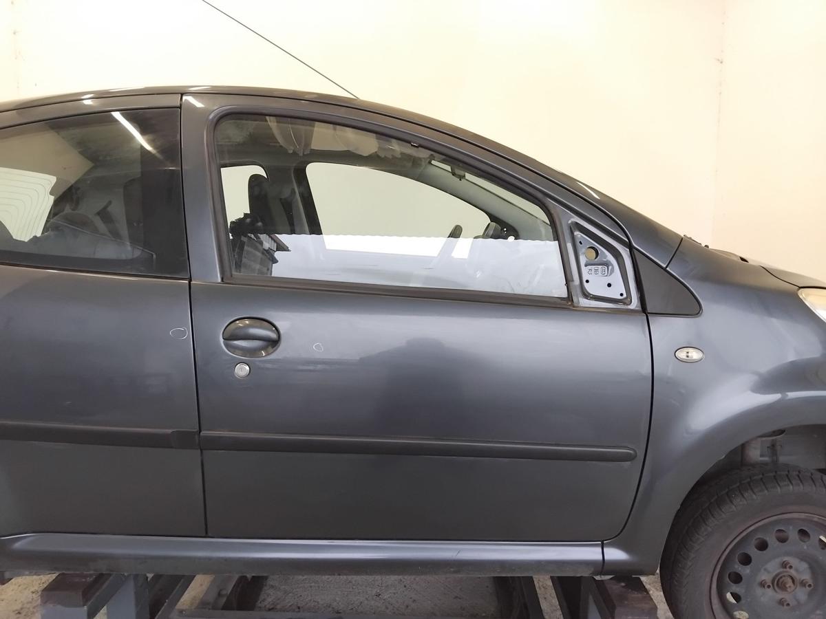 Peugeot 107 T&uuml;r vorn rechts Beifahrert&uuml;r KTA dark grey mica 5-t&uuml;rig BJ2009