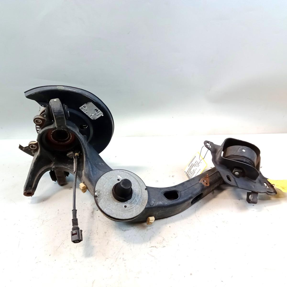 VW Bora 4-Motion Allrad Achsschenkel Achslenker Hinterachse links Bj.2000